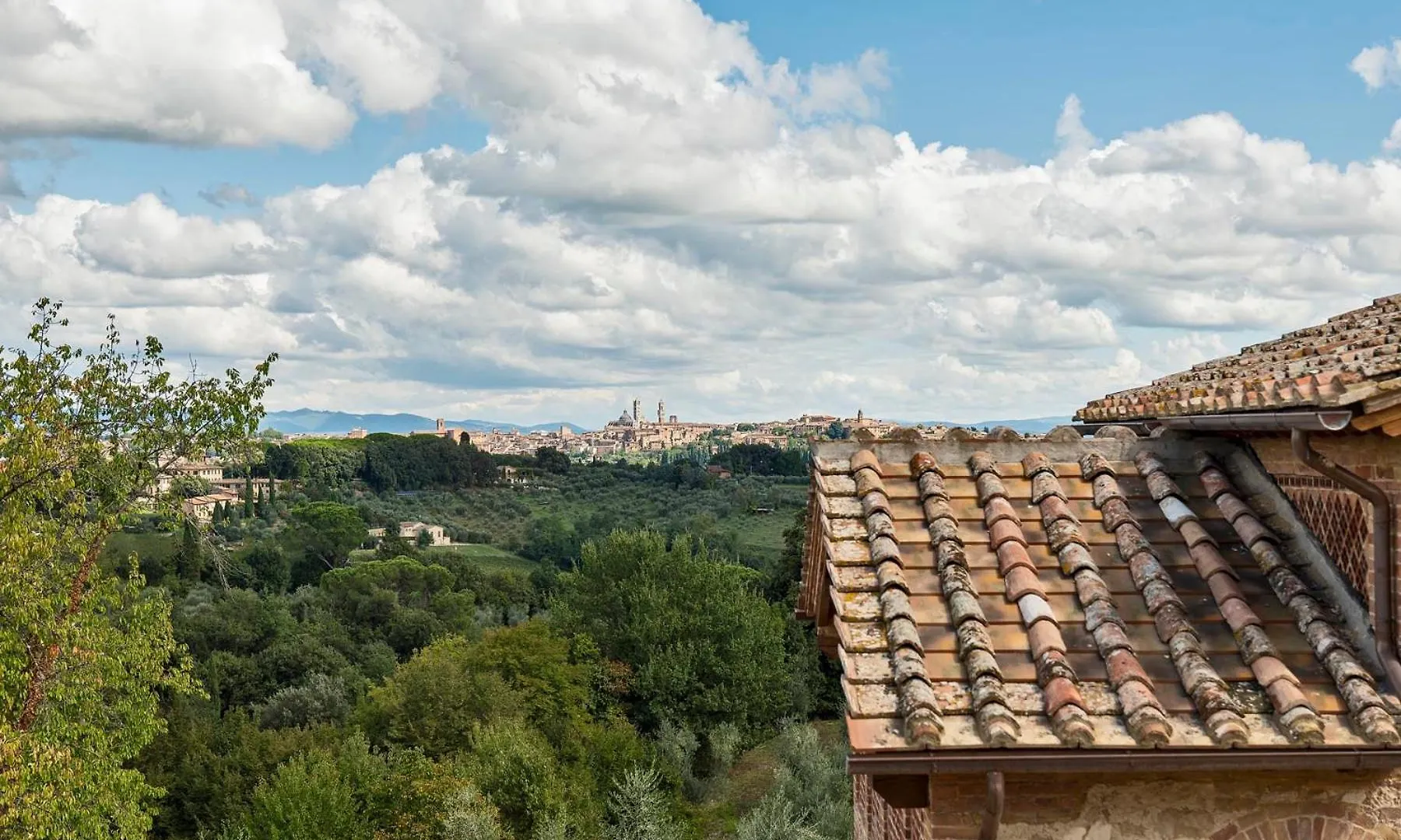Villa Mami - Boutique Suites Adults Only Siena Bed & Breakfast